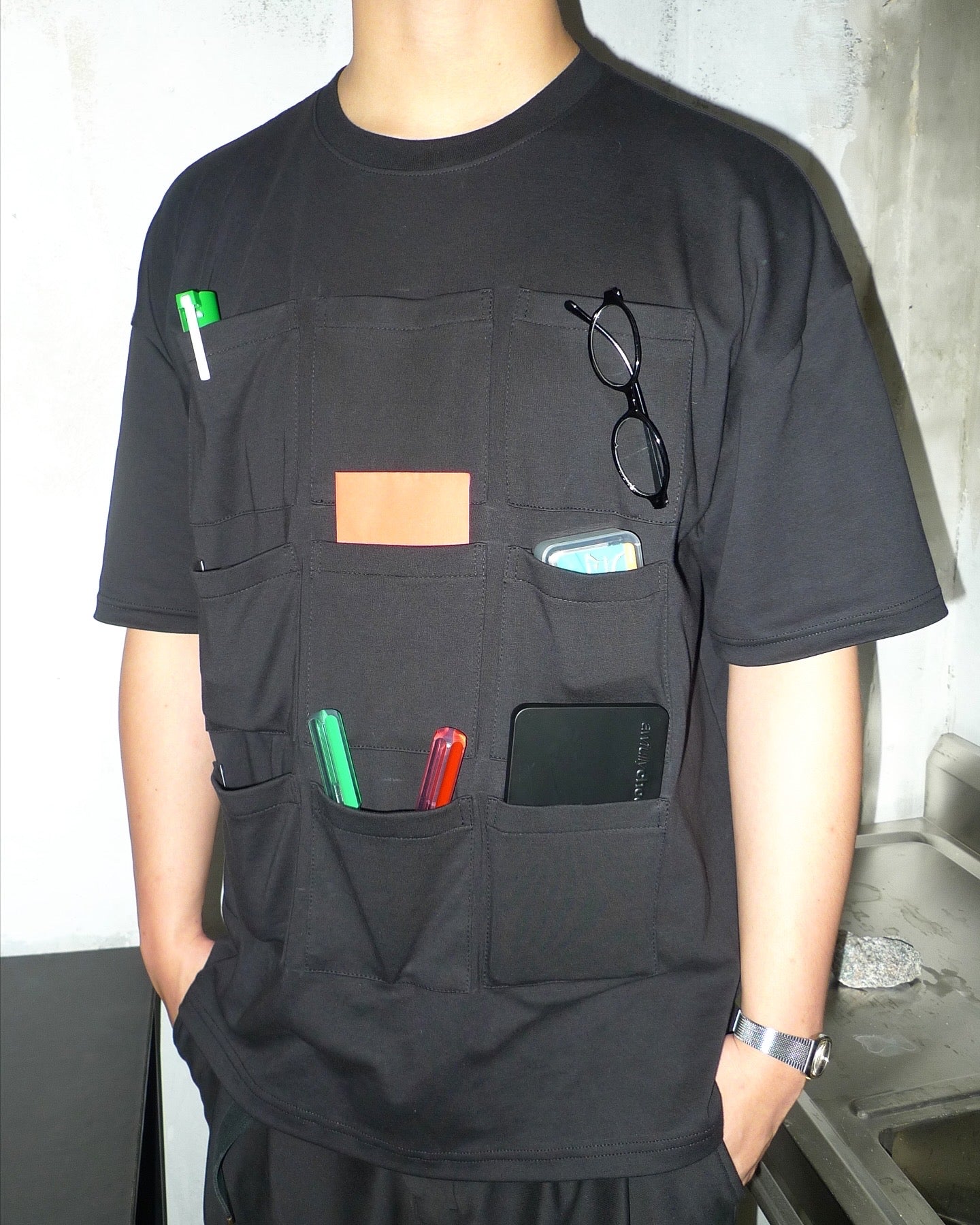 9 Pockets Tee - Black