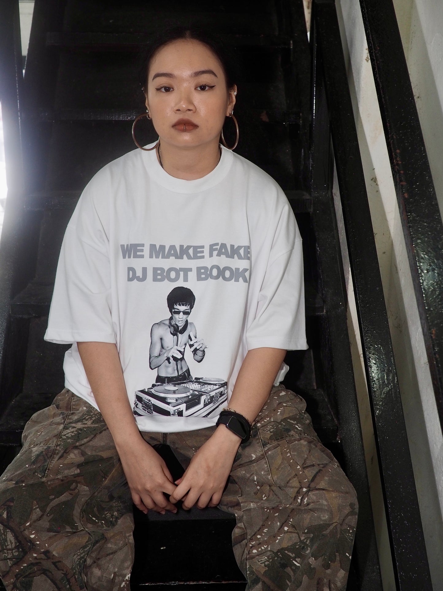 Fake DJ White