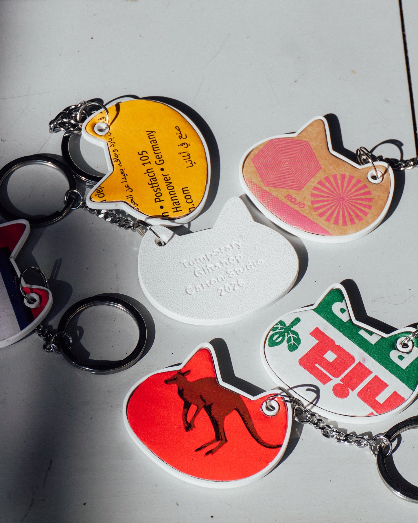 Cardboard & 3D Printing Keychain “Cat”