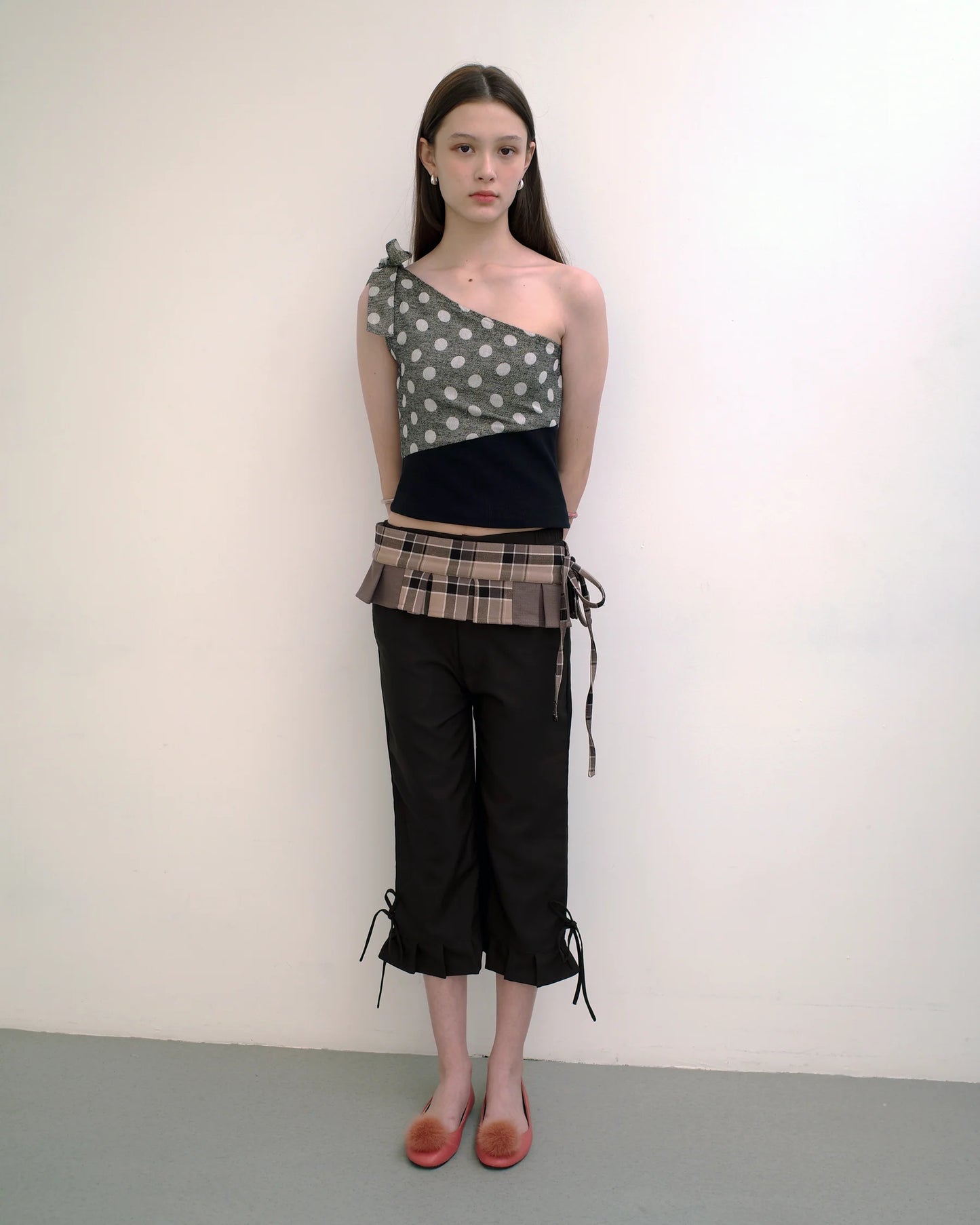 Pleated Hem Capri Pants
